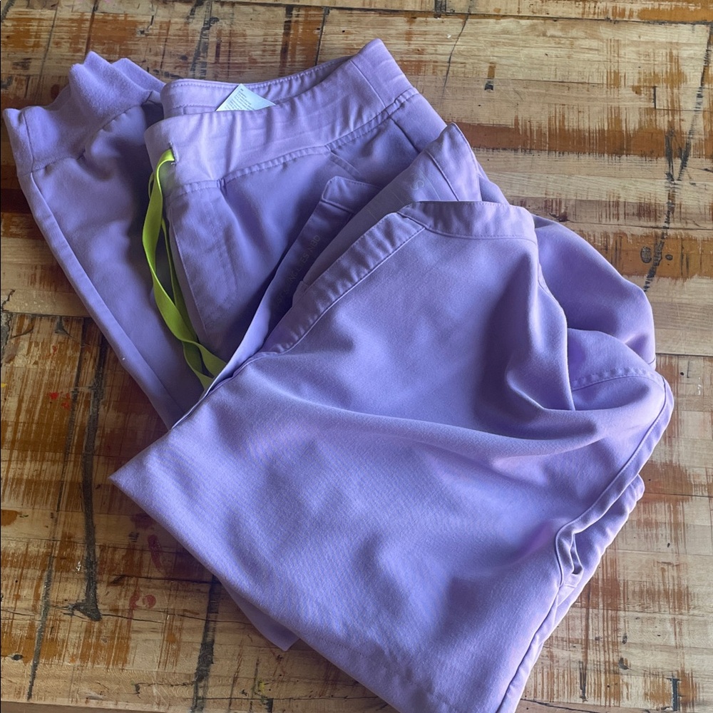 Figs Scrub Set
